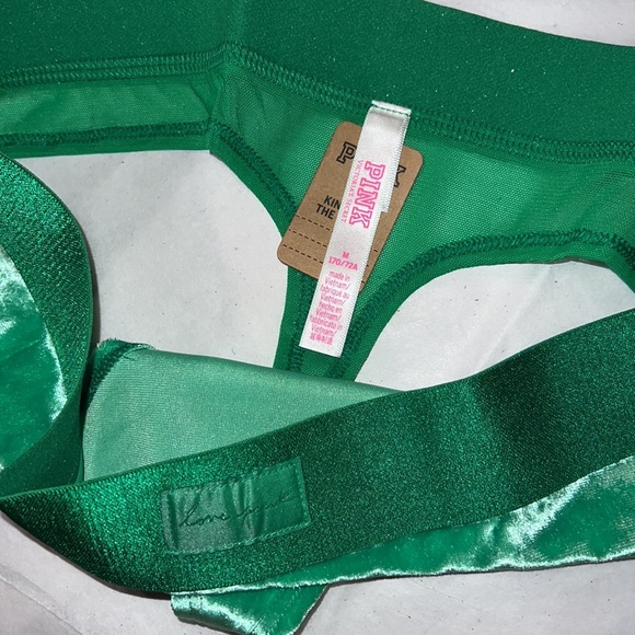 (M) UNISEX Victoria’s Secret VELVET THONG UNDERWEAR - Picture 15 of 16